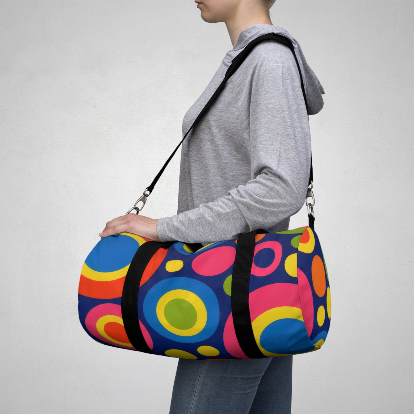 Retro Circle Print Duffel Bag — Colorful 70s-Inspired Travel Gym Bag