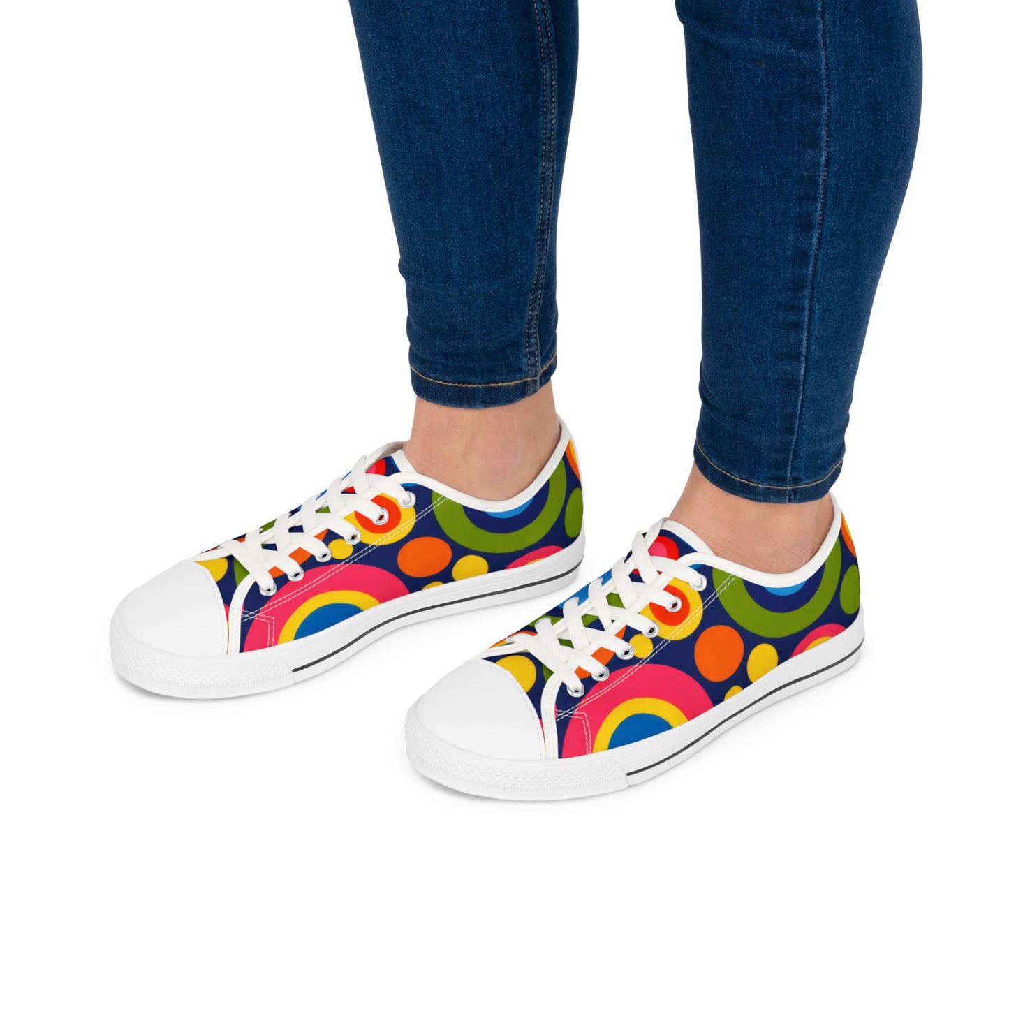 Retro Circle Print Women's Low Top Sneakers — Colorful 60s-Inspired Canvas Shoes
