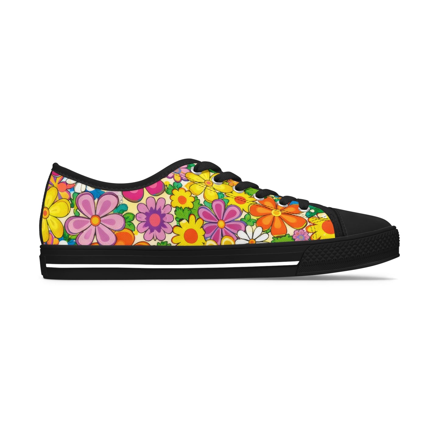 Floral Retro Daisy Low Top Sneakers — Colorful 60s Flower Pattern Women’s Shoes