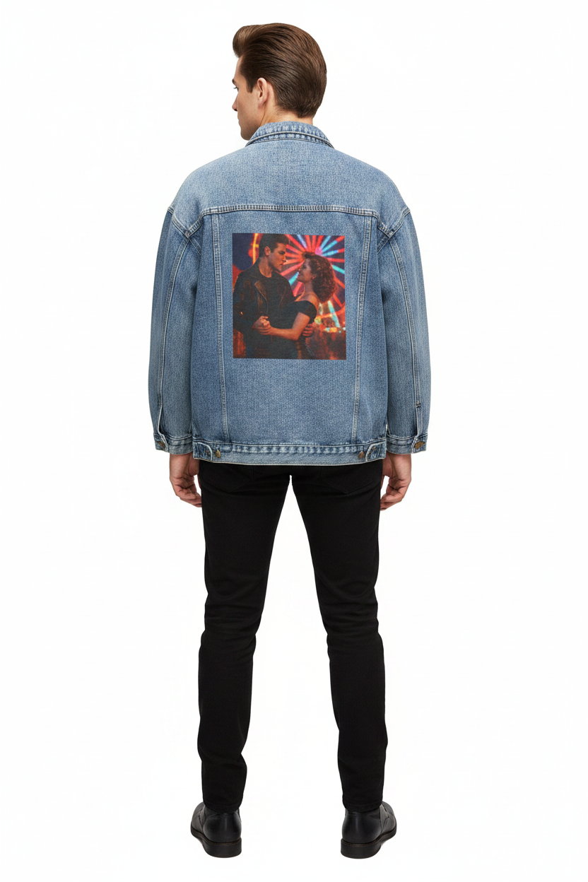 Grease Vibes Denim Jacket — model z fryzurą greaser