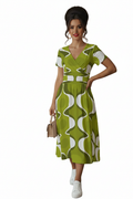 Modelka 1 — Latynka, bouffant
